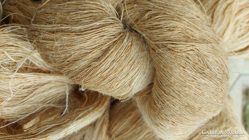 Discount! Antique hemp yarn is made with 100-year-old original hemp thread