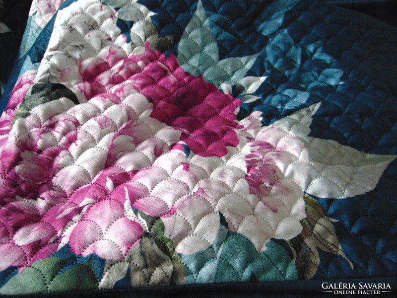 Dreamy peonies and hydrangea pattern quilted bedding / bedspread set