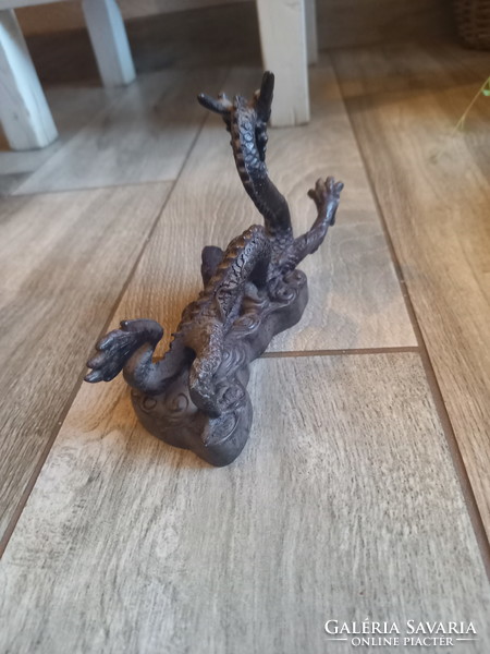 Beautiful old resin statue: Chinese dragon (11.7x18x4.7 cm)