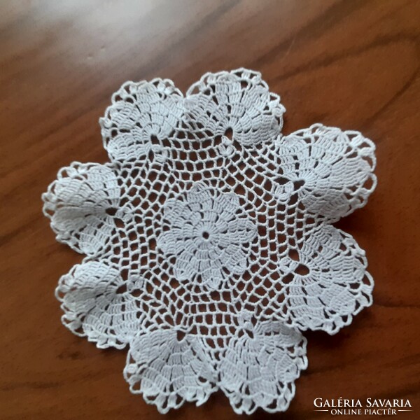Lace tablecloth with a special pattern