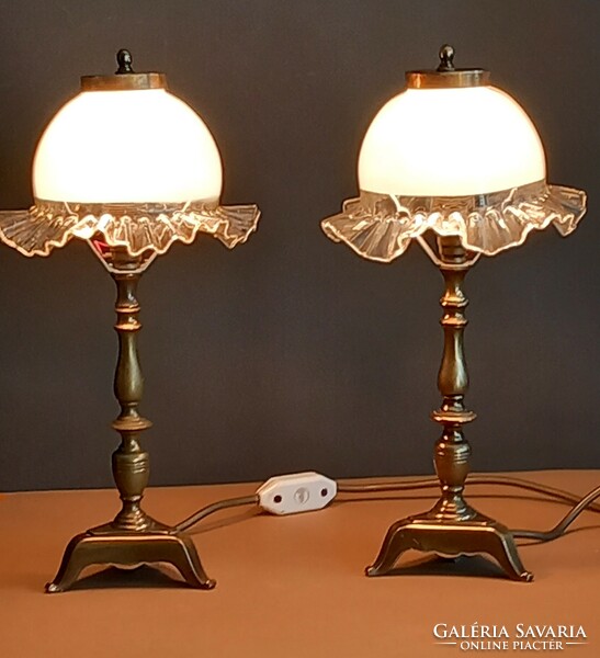 Pair of bronze table lamps, antique negotiable art deco design