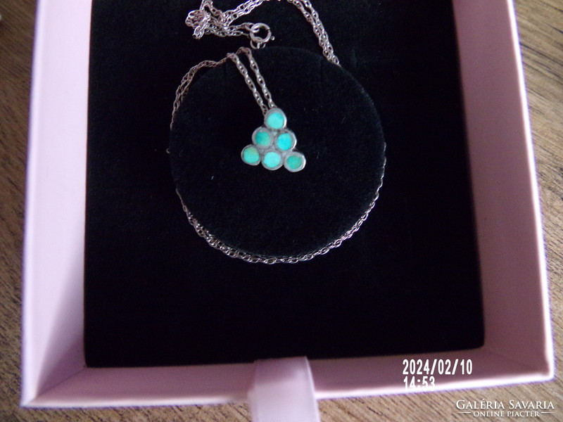 Silver necklace with a nice small turquoise pendant