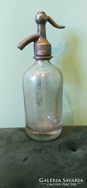 Soda bottle with mouse inscription