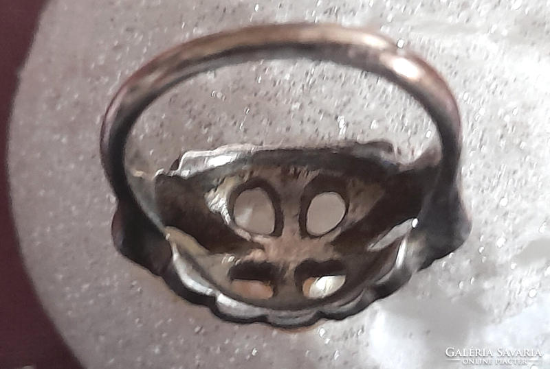 Régi ezüst gyűrű markazittal és gyönggyel