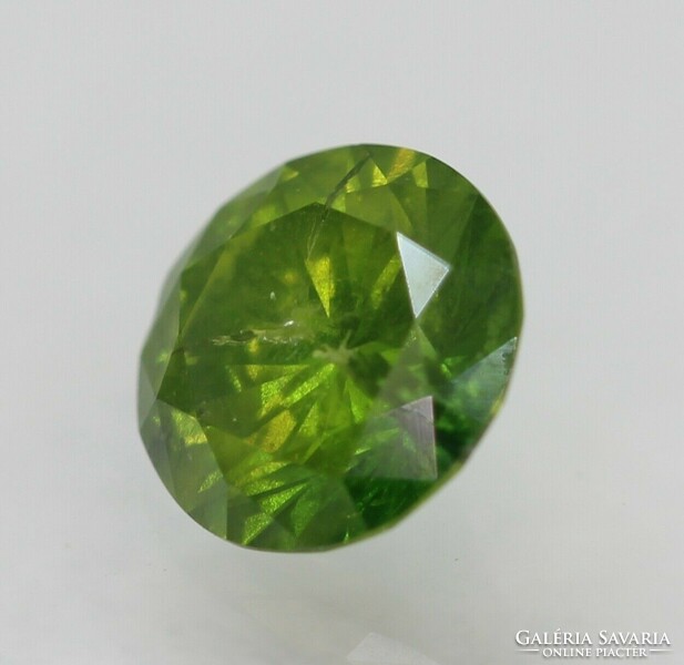 Beautiful rare 0.47ct genuine emerald green diamond with certification