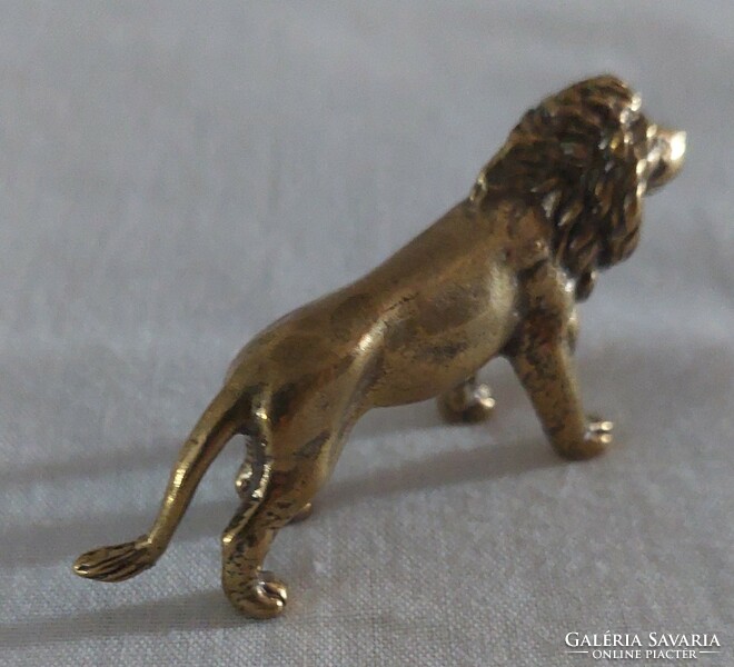 Miniatűr réz oroszlánkirály figura