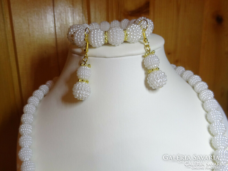 Jewelry set, made of special pearls. + 1 pair of earrings as a gift.!
