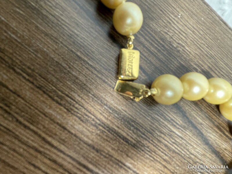 Original classic 18k gold plated monet pearl necklace from the 70s