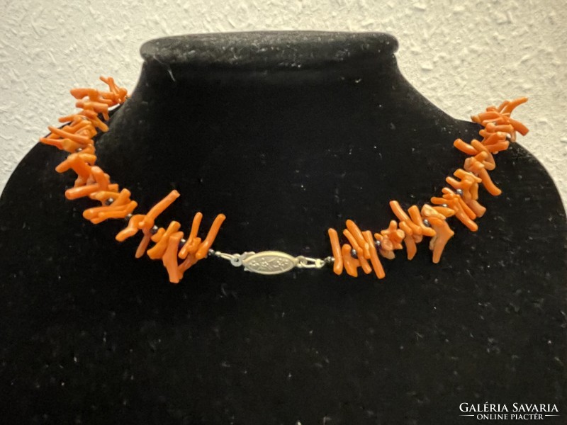 Vintage Mediterranean coral necklace