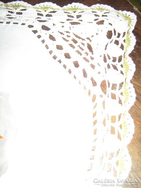 Beautiful hand-crocheted organza inlay with sewn leaf pattern tablecloth