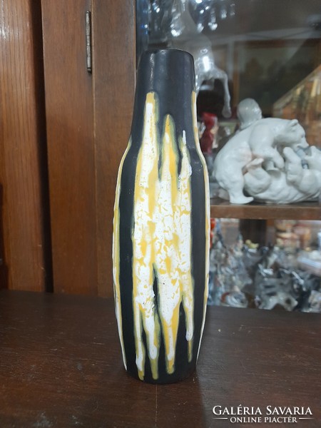 Illís László retro ceramic vase. 20.5 Cm.