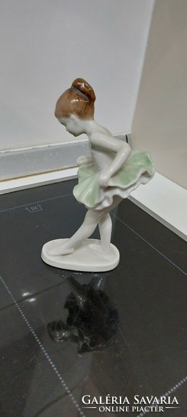 Hollóházi porcelán ballerina