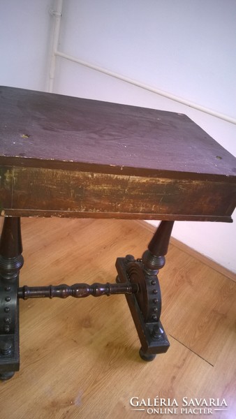 Ajánlatot várok ! Neoreneszánsz fiókos kisasztal,fésülködő asztal, telefonasztal 56x41 cm