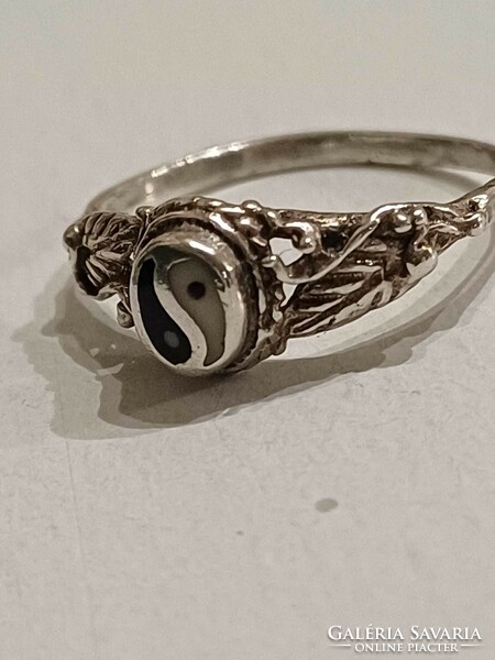 Antik ezüst gyűrű jin jang szimbólummal