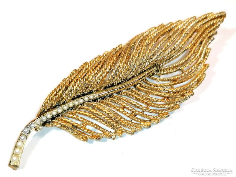 Hollywood feather brooch (834)