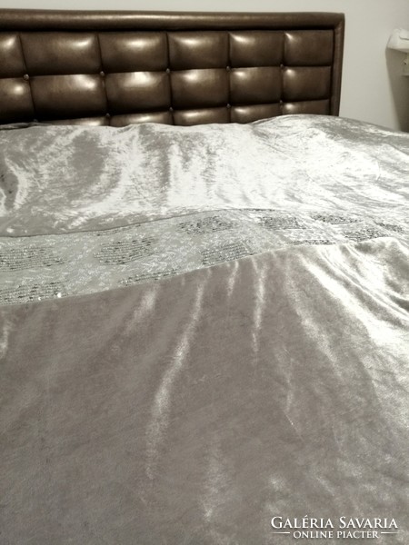 Gyönyörű luxus paplanhuzat, ágytakaró 200x 184cm