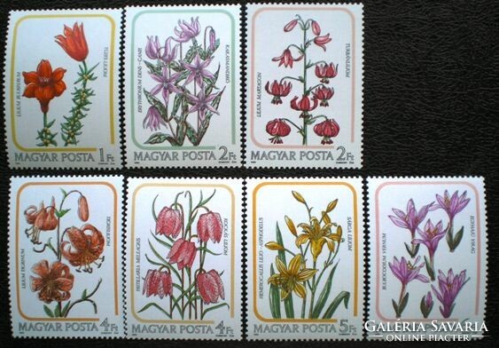 S3743-9 / 1985 liliums stamp series post clear