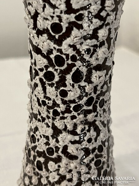 Cracked glaze black and white small retro vase