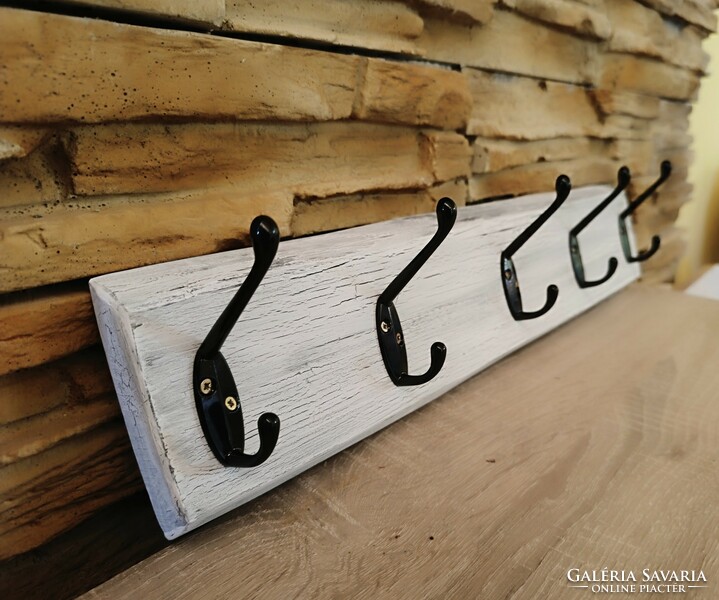 Vintage style wooden wall hanger