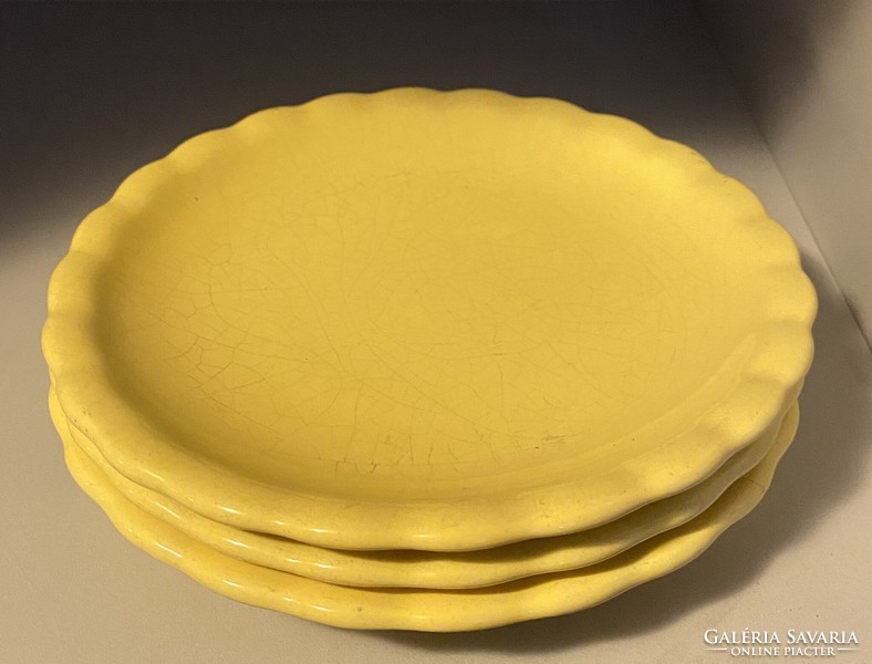 Ritka sárga gránit tányérok