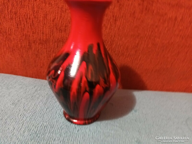 Retro special continuous glazed ceramic vase in good condition