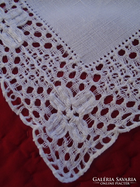 Snow white, cotton azure tablecloth, centerpiece, napkin. 36 X 36 cm.