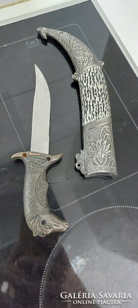 Equestrian ornament dagger