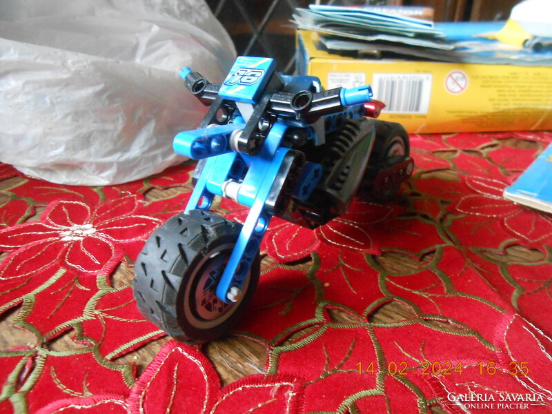 Lego Racers 8370 Nitro Stunt Bike, 2003-as kiadás
