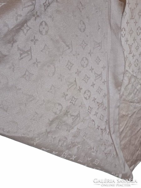 Louis Vuitton Selyem kendő 95x95 cm. (6903)