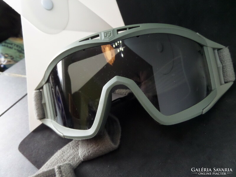 Revision Desert Locust Mission Military goggles (eredeti) unisex sivatagi, taktikai szemüveg