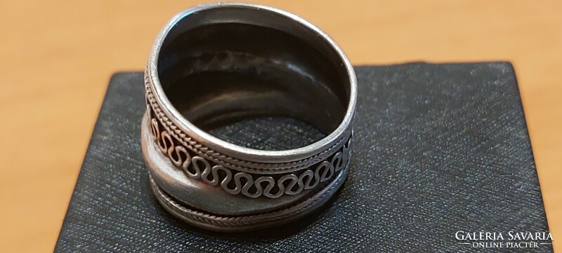 Nagyméretű, kézműves, mutatós, különleges sterling ezüst női karika gyűrű