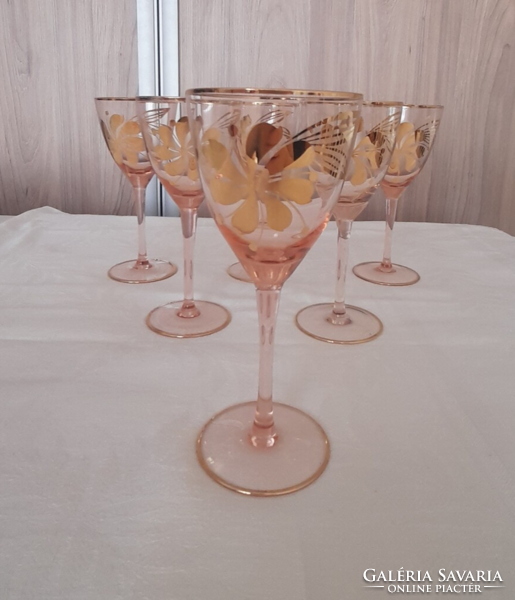 6 db rózsaszín likőrös pohár aranyozott mintával
