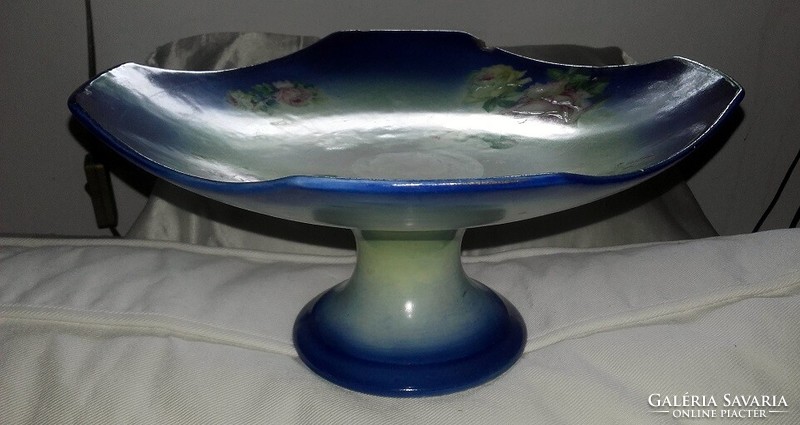 Majolica table centerpiece bowl offering - art&decoration