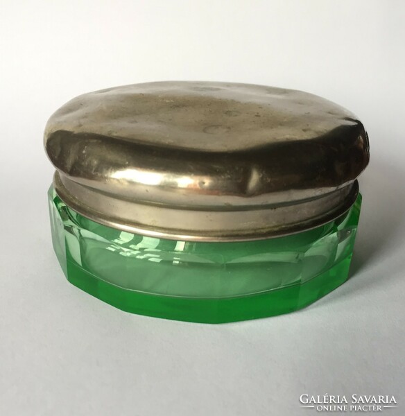 Régi, antik, sokszögletű csiszolású, nagyobb méretű zöld pipere üveg doboz, tégely, illatszer tartó