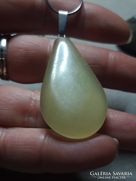 Jade pendant on a silver chain - 44 cm