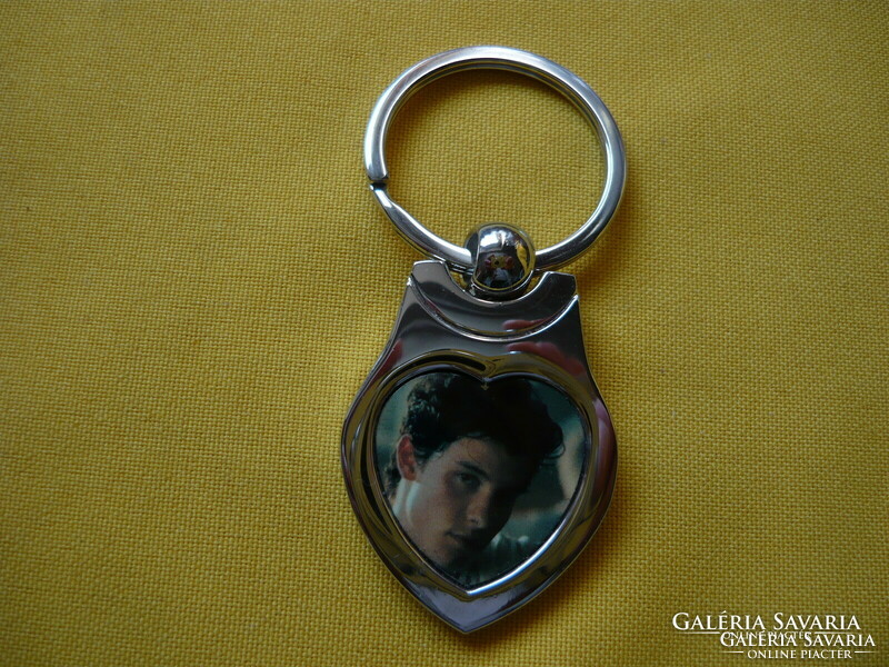 Shawn mendes heart shaped metal keychain