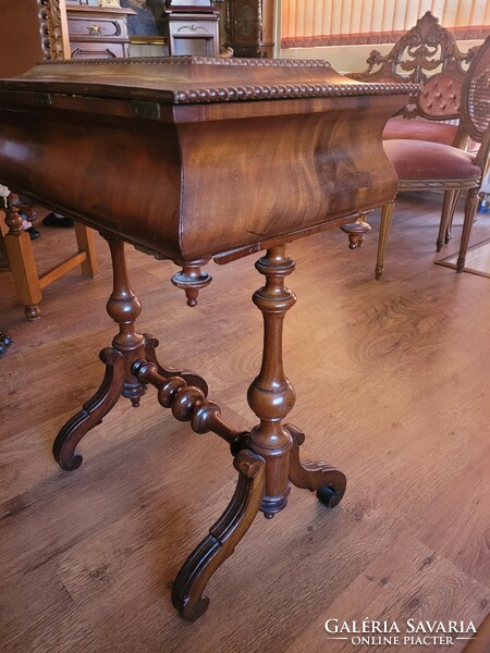 Antik Francia varró asztal