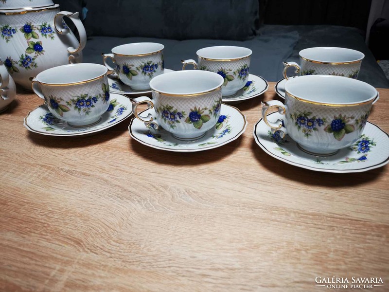 Ravenhouse blackberry pattern tea set