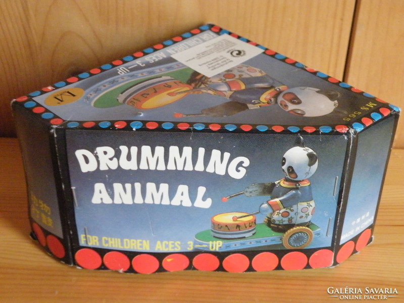 Drumming teddy bear, can be started with a key, new in box