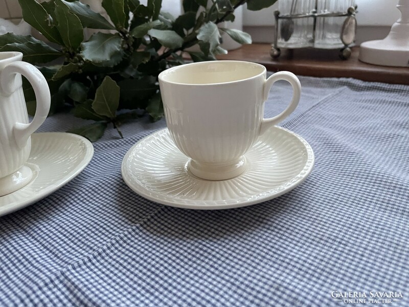 Wedgwood edme mug with ribbed walls, clean lines, cream color