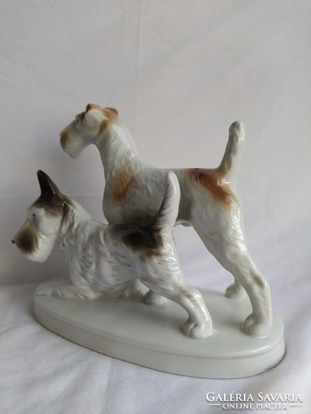 Lippelsdorf porcelain dog duo