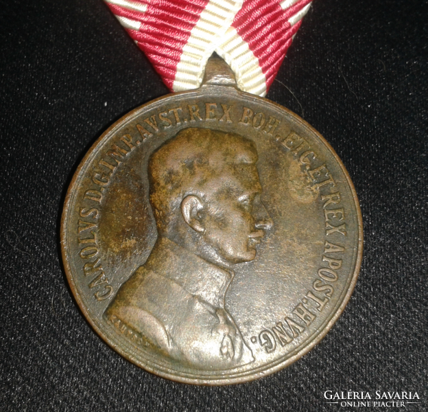 Károly bronze gallantry medal (on matching replacement ribbon)