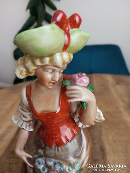 Baroque lady statue porcelain