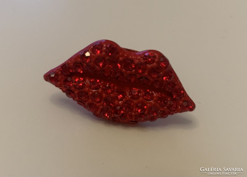 Óriási extravagáns piros száj ajkak csók köves állítható koktélgyűrű koktél gyűrű 3,5 cm-es fejjel