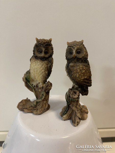 2 6 cm owl figure ornaments (pieces of an old collection)