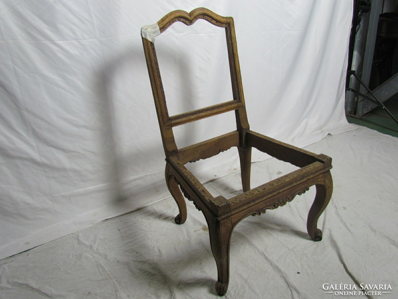 Antik Neobarokk szék (csiszolt)