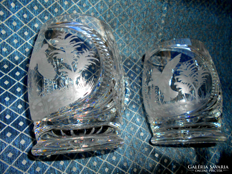 2 db Csiszolt vadászjelenettel  kristály  üveg korsó- az ár a 2 db-ra vonatkozik