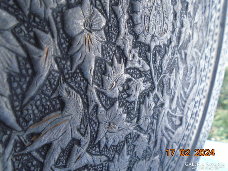 Perzsa nagy,nehéz niellós ónozott réz falitál,trébelt,poncolt madár,virág és geometrikus mintákkal