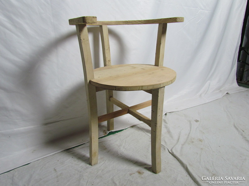 Antik fenyő karfás szék (csiszolt)