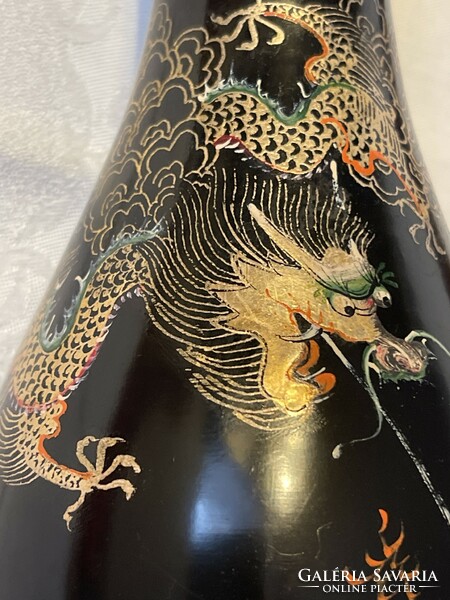 Very beautiful Chinese hand-painted dragon lacquer wooden vase, marked.